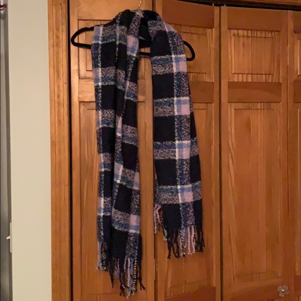 Plaid scarf